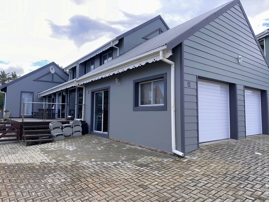 3 Bedroom Property for Sale in Marina Martinique Eastern Cape